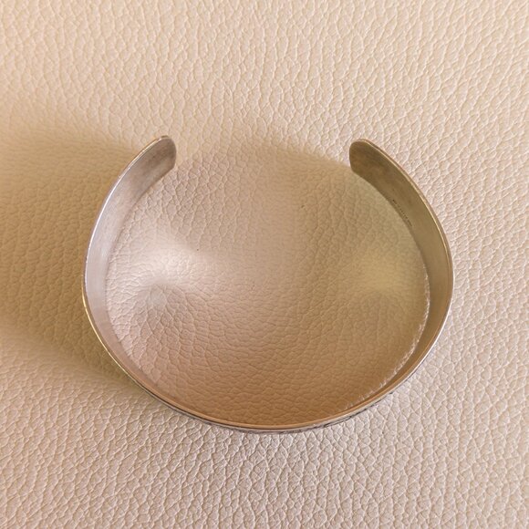 Vintage WEH Sterling Silver Engraved Floral Cuff Bracelet - Picture 5 of 7